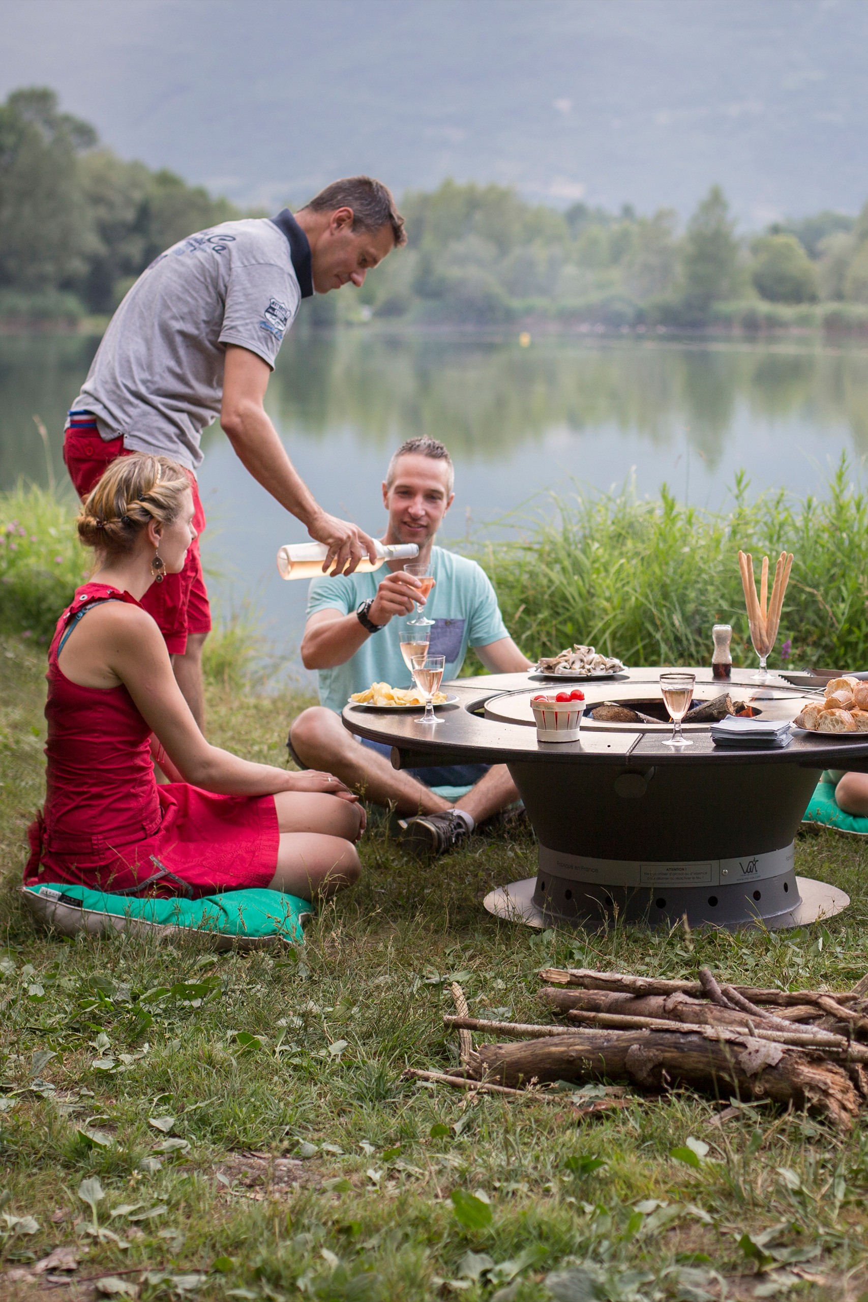 Table Brasero Plancha Fusion RONDE + PIED Ht 110 - CORTEN ou EPOXY VULX -  Barbecues charbon de bois - Jardin Concept